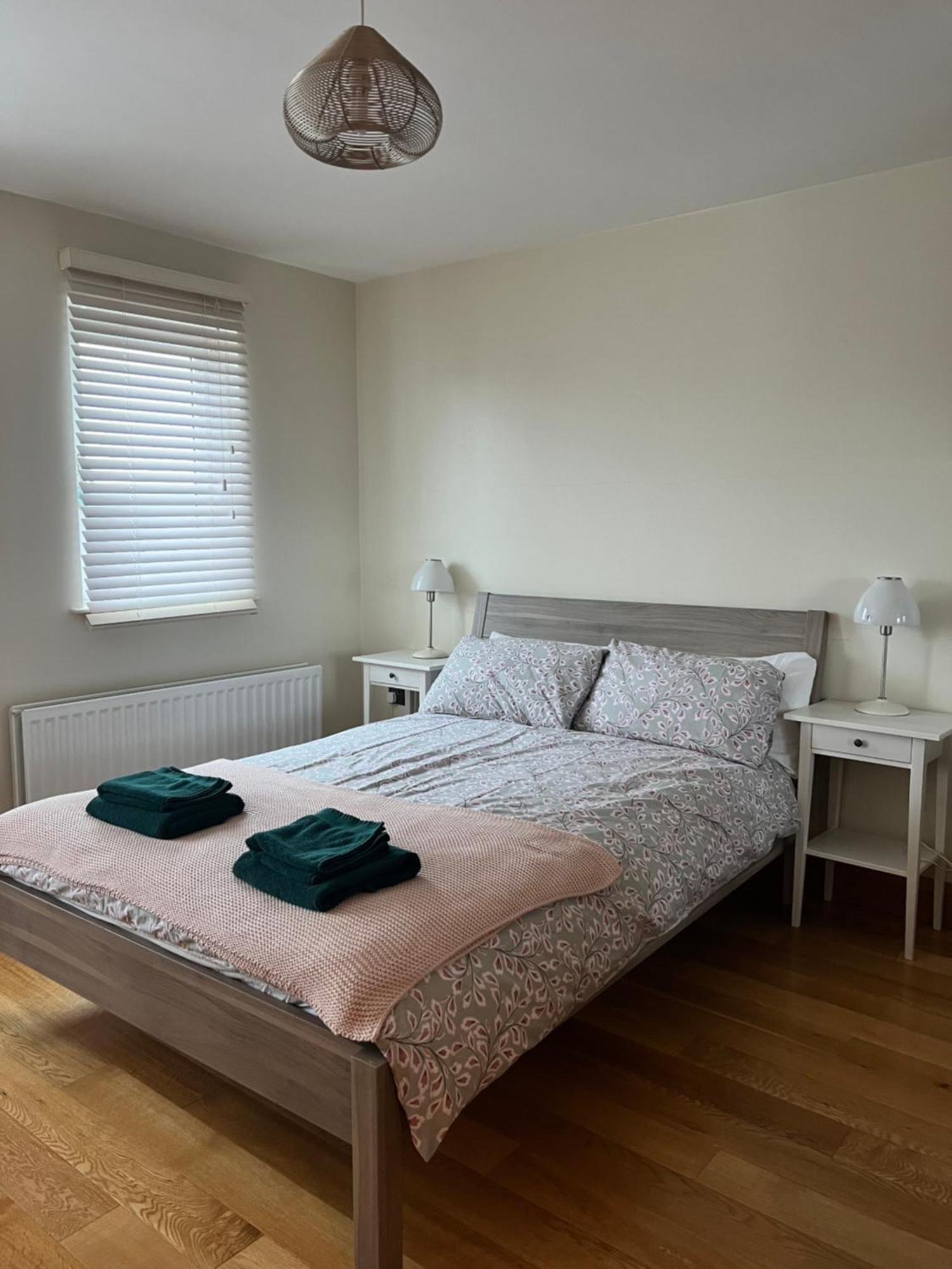 Penthouse Apartment - Town Centre, Sea Views, Secure Parking Portrush Esterno foto